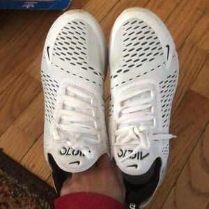 NIKE AIRMAX WHITE 270